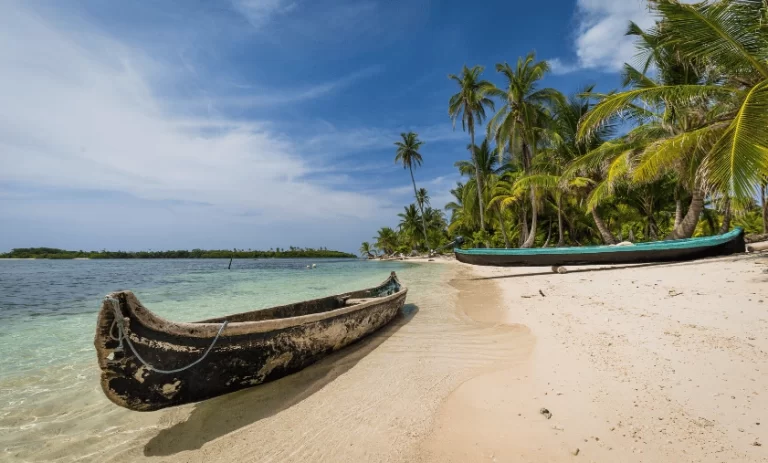 Exploring the San Blas Islands