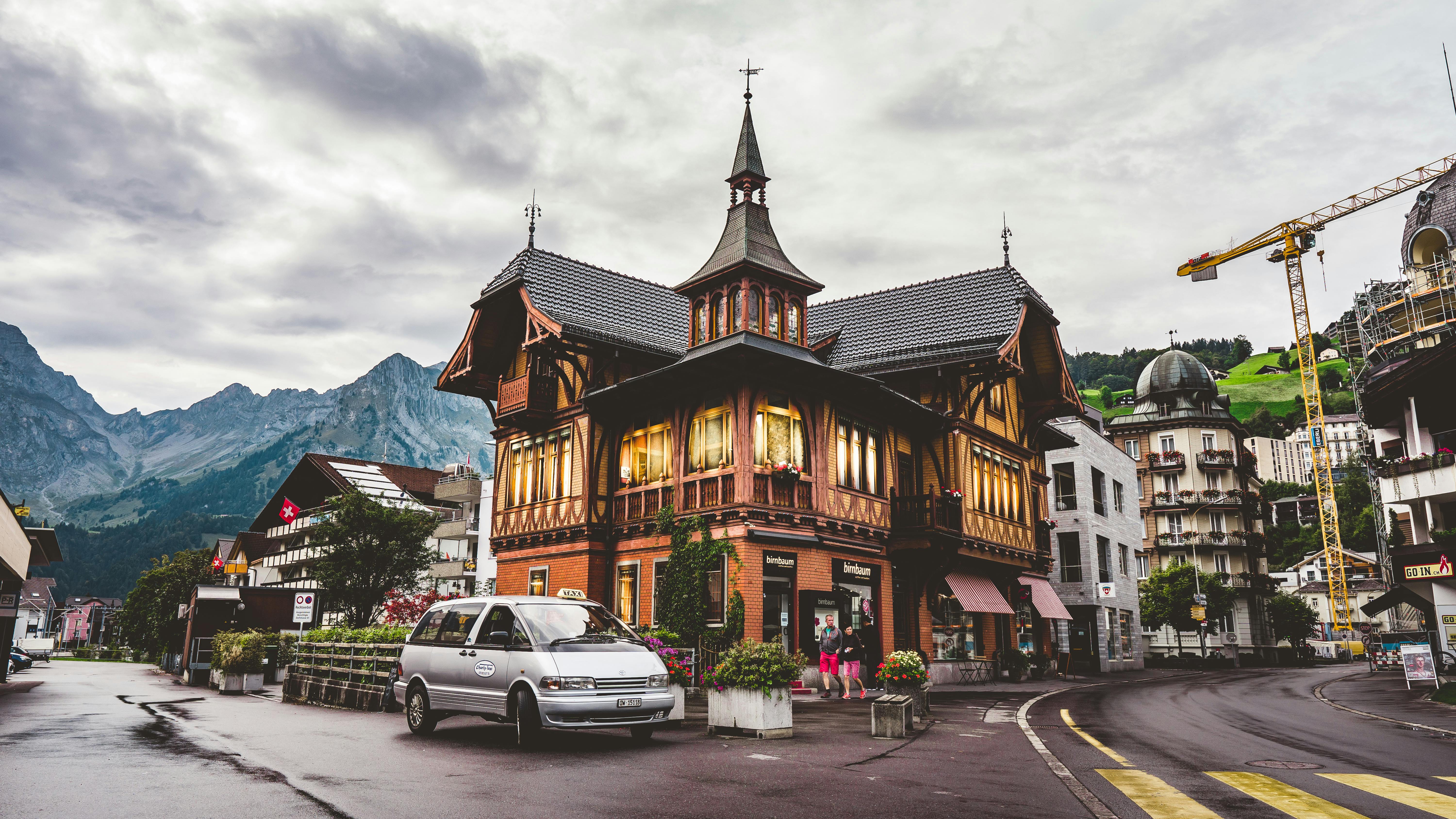 Switzerland travel seasons